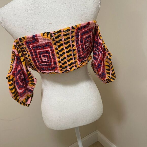 João Incerti for Anthropologie The
Cecy Puff Sleeve Off Shoulder
Top size M NWT - Picture 6 of 8